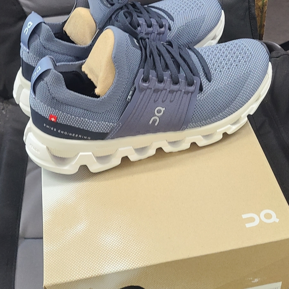 On clouds cloudswift 3 - image 3